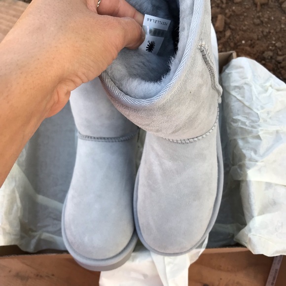 UGG AUTHENTIC WOMENS water resistant Sz 6,7,8,9 Nw - Picture 4 of 6